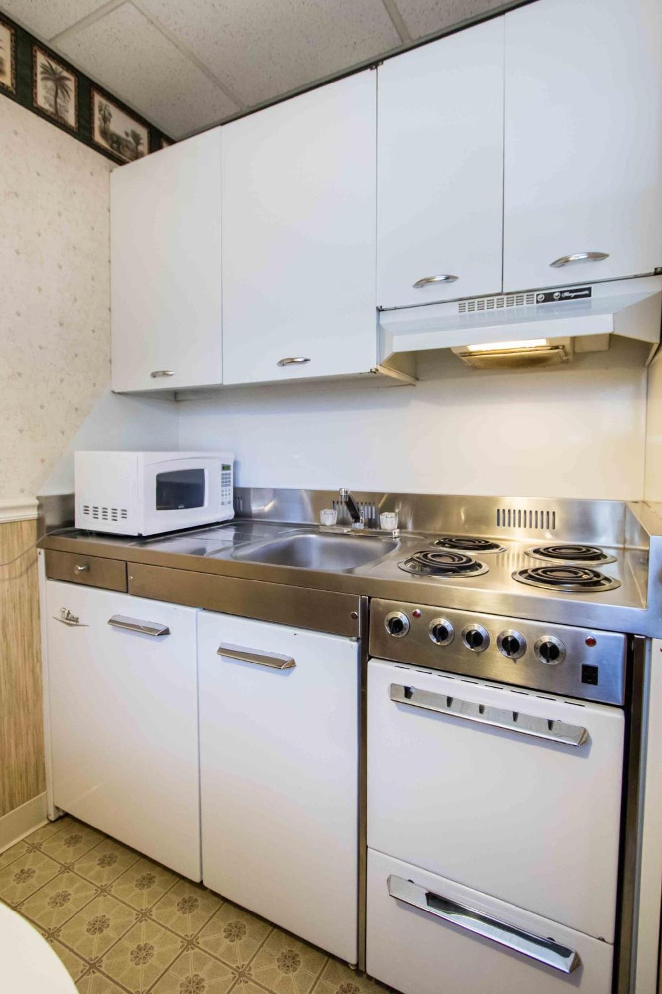 The Globe Inn East Greenville Номер фото